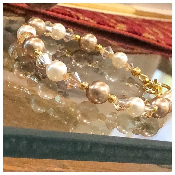Jewelry - 💕Beautiful handmade pearl bracelet💕